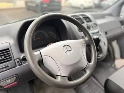 Mercedes-Benz Vito 108CDI — Utilitaire diesel robuste, 151'000 km, sans sinistre — Thumbnail 9