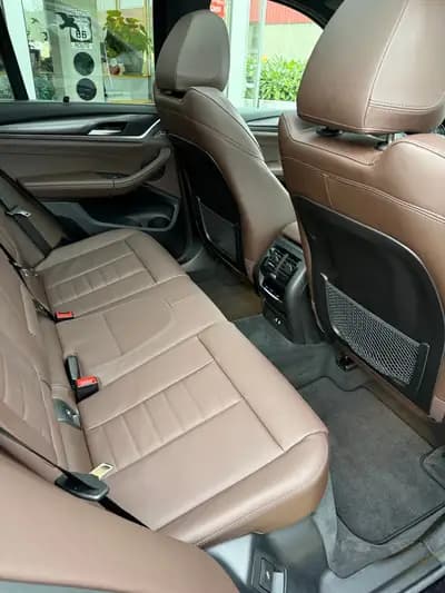 BMW X3 xDrive 30e M Sport - Hybride Rechargeable Performant et Écologique — dashboard