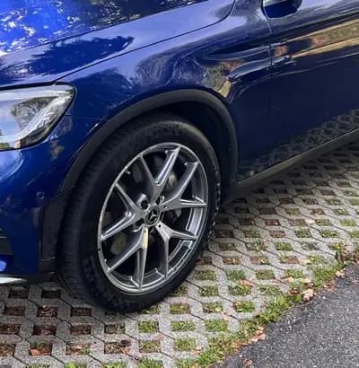 Mercedes-Benz GLC 400 d 4Matic AMG Line – Puissance et élégance réunies — interior
