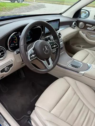 Mercedes-Benz GLC 400 d 4Matic AMG Line – Puissance et élégance réunies — Thumbnail 10
