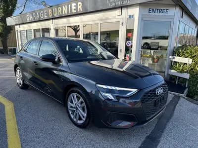 Audi A3 Sportback 35 TFSI – Élégance et efficacité réunies — exterior view