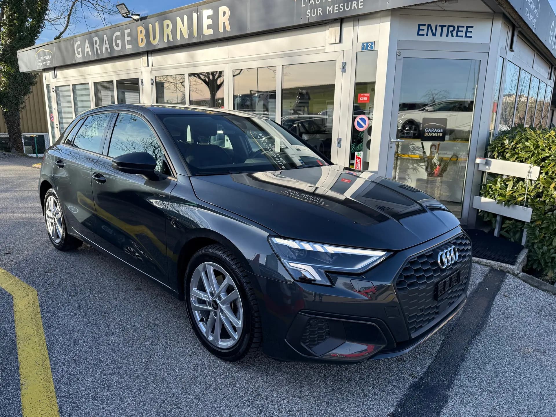 Audi A3 Sportback 35 TFSI – Élégance et efficacité réunies — exterior view