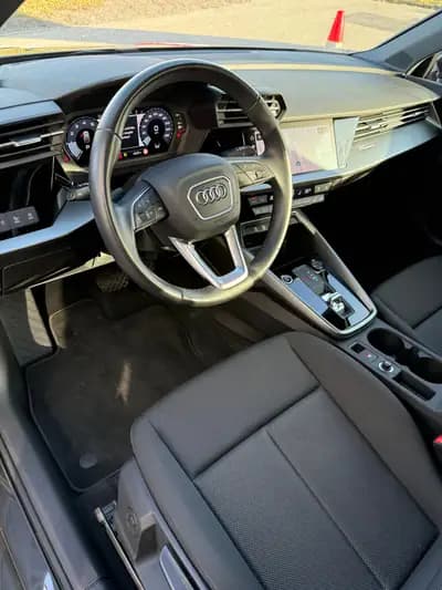 Audi A3 Sportback 35 TFSI – Élégance et efficacité réunies — interior