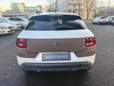 Citroën C4 Cactus 1.2 e-THP Feel — Design innovant, première main, 104 000 km — interior