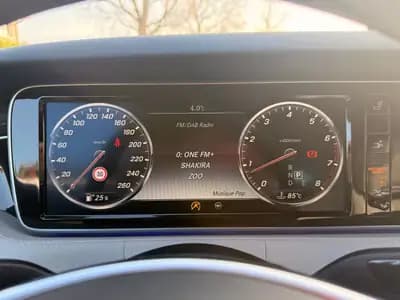 Mercedes-Benz S 500 Cabriolet — Élégance décapotable, 455 ch et prestige allemand — Miniatura 10