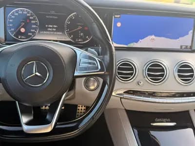 Mercedes-Benz S 500 Cabriolet — Élégance décapotable, 455 ch et prestige allemand — Miniatura 19