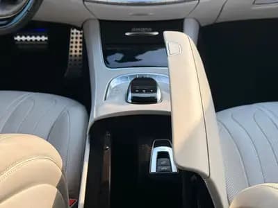 Mercedes-Benz S 500 Cabriolet — Élégance décapotable, 455 ch et prestige allemand — Miniatura 27