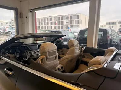 Mercedes-Benz S 500 Cabriolet — Élégance décapotable, 455 ch et prestige allemand — Miniatura 30
