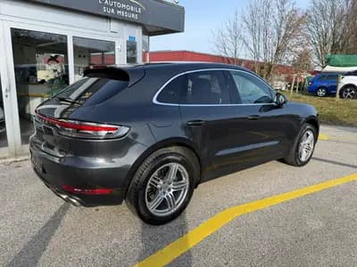 Porsche Macan S PDK – Sportivité et prestance garanties — rear view