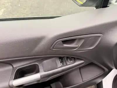 Ford Transit Connect Van — Utilitaire compact économique et fiable, idéal pour artisan — Thumbnail 20