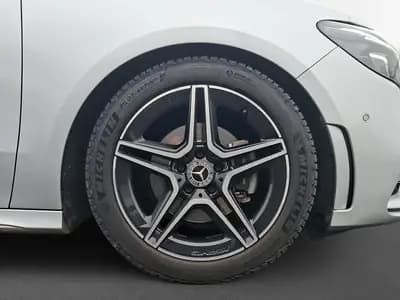 Mercedes-Benz B 200 d Night Star — Monospace diesel efficace, 36 000 km, garantie constructeur — dashboard