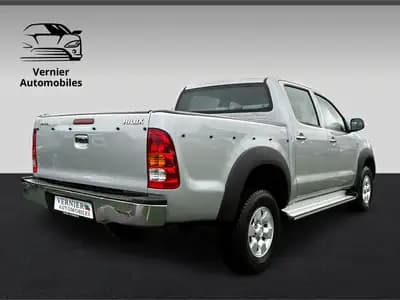 Toyota HI-LUX 4x4 DoubleCab LineaLuna — Pickup robuste diesel, expertise mécanique du jour — Detail