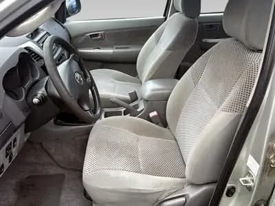 Toyota HI-LUX 4x4 DoubleCab LineaLuna — Pickup robuste diesel, expertise mécanique du jour — Miniatur 11