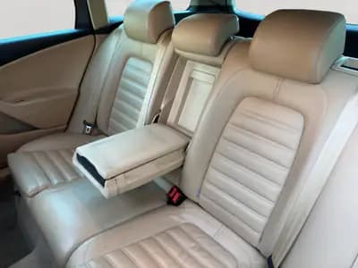 VW Passat Variant 2.0T FSI Highline — Break sportif, moteur turbo 200 ch, expertisé — interior