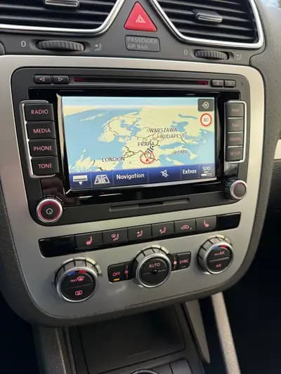 VW Scirocco 2.0 TSI – Le coupé sportif au tempérament affirmé — detail