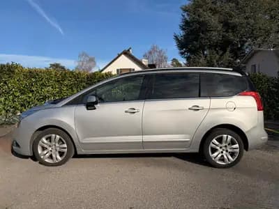 Peugeot 5008 1.6 16V Turbo — 7 places, boîte automatique, sans sinistre — vista posteriore