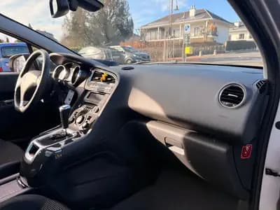 Peugeot 5008 1.6 16V Turbo — 7 places, boîte automatique, sans sinistre — Miniatura 11