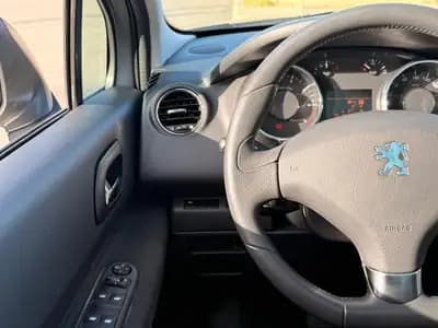 Peugeot 5008 1.6 16V Turbo — 7 places, boîte automatique, sans sinistre — Miniatura 15