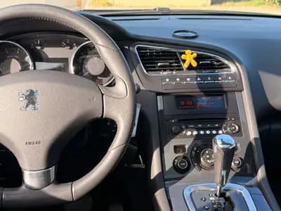 Peugeot 5008 1.6 16V Turbo — 7 places, boîte automatique, sans sinistre — Miniatura 16