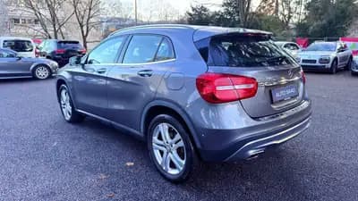 Mercedes-Benz GLA 250 Urban 4Matic — SUV compact premium, 4 roues motrices, 128'000 km — rear view