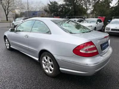 Mercedes-Benz CLK 320 Coupé — Élégance intemporelle, 218 ch et 114'000 km — rear view