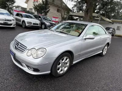 Mercedes-Benz CLK 320 Coupé — Élégance intemporelle, 218 ch et 114'000 km — side view