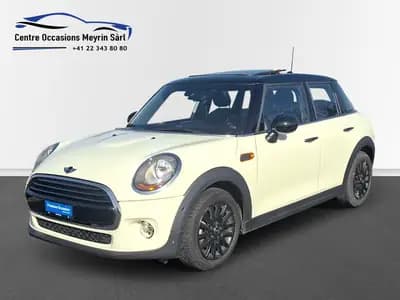 MINI Cooper Classic Edition Steptronic — Citadine dynamique, toit ouvrant et cuir premium — exterior view