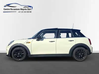 MINI Cooper Classic Edition Steptronic — Citadine dynamique, toit ouvrant et cuir premium — side view