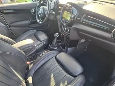 MINI Cooper Classic Edition Steptronic — Citadine dynamique, toit ouvrant et cuir premium — detail