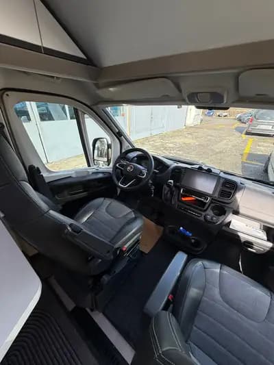 Fiat Adria Tein Plus 640 - Camping-car autonome avec panneaux solaires — Thumbnail 8