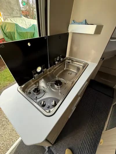 Fiat Adria Tein Plus 640 - Camping-car autonome avec panneaux solaires — Thumbnail 10