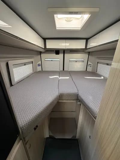 Fiat Adria Tein Plus 640 - Camping-car autonome avec panneaux solaires — Thumbnail 11