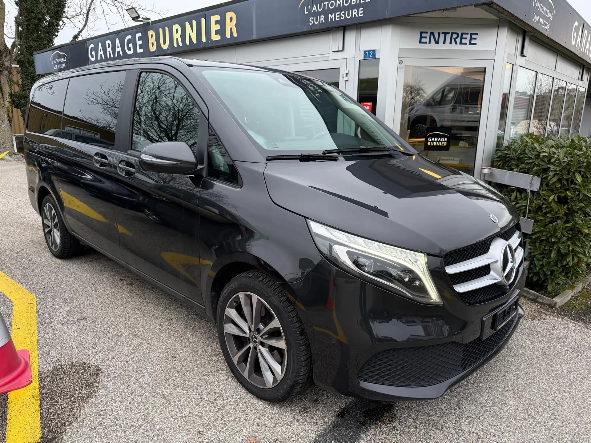 Mercedes-Benz V 250 d – Le monospace premium all-terrain — vista esterna