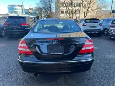 Mercedes-Benz CLK 500 Avantgarde — Coupé sportif V8, design intemporel — interior