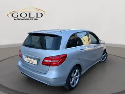 Mercedes-Benz B 200 7G-DCT — Monospace compact fiable, expertise certifiée — side view