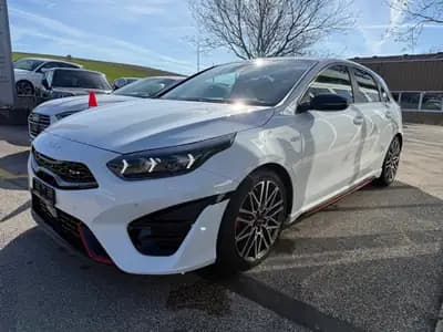 Kia Ceed GT 204 ch : sportivité et fiabilité réunies — side view