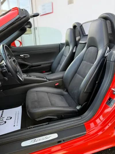 Porsche 718 Boxster 2.0 PDK — Roadster légendaire, 300 ch et première main suisse — Thumbnail 21