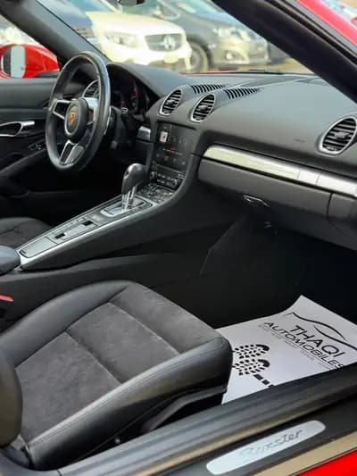 Porsche 718 Boxster 2.0 PDK — Roadster légendaire, 300 ch et première main suisse — Thumbnail 27