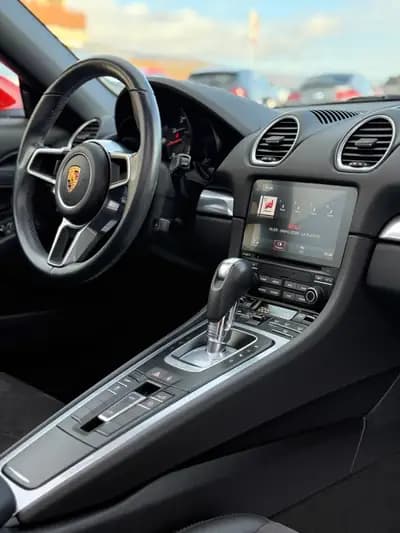Porsche 718 Boxster 2.0 PDK — Roadster légendaire, 300 ch et première main suisse — Thumbnail 28