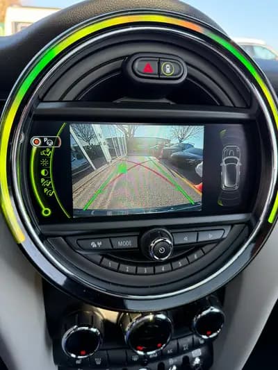 MINI Cooper S Steptronic – Dynamique et économe à la fois — detail