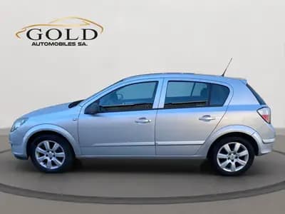 Opel Astra 1.8i 16V Enjoy — Berline fiable et économique, historique sans sinistre — Thumbnail 9
