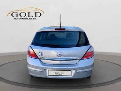 Opel Astra 1.8i 16V Enjoy — Berline fiable et économique, historique sans sinistre — Thumbnail 12