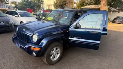 Jeep Cherokee 3.7 V6 Limited — SUV robuste, moteur V6 puissant, 185 000 km — Thumbnail 12