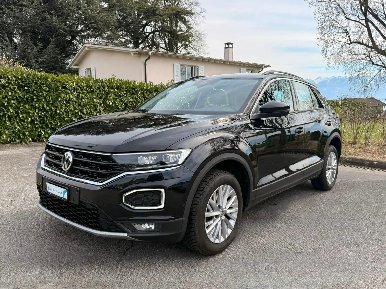 VW T-Roc 1.5 TSI EVO Advance DSG — SUV compact dynamique, 117'000 km, sans accident — exterior view