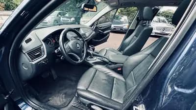 BMW X1 xDrive 20i Steptronic — SUV compact élégant, motorisation fiable et transmission automatique — Thumbnail 11