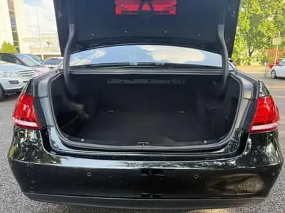 Mercedes-Benz E 300 Élégance 4Matic — Berline premium 252 ch, traction intégrale — Thumbnail 7