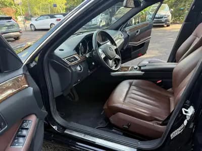 Mercedes-Benz E 300 Élégance 4Matic — Berline premium 252 ch, traction intégrale — Thumbnail 10