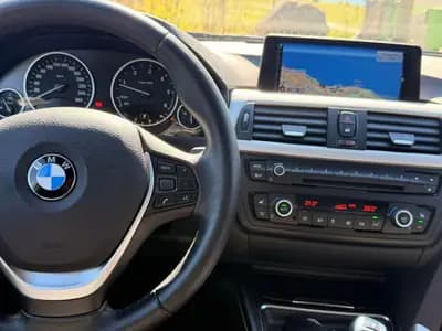 BMW 320d xDrive Touring — Break diesel performant, 166 000 km, traction intégrale — Thumbnail 17
