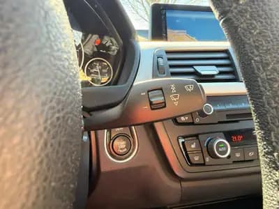 BMW 320d xDrive Touring — Break diesel performant, 166 000 km, traction intégrale — Thumbnail 19