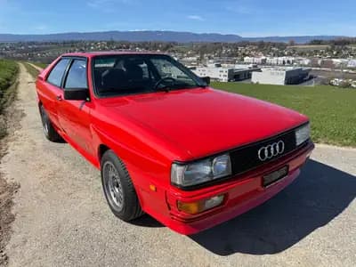 Audi Quattro Turbo 1983 - Légende restaurée de la traction intégrale — dashboard